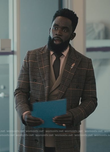 Geoffrey’s plaid coat on Bel-Air