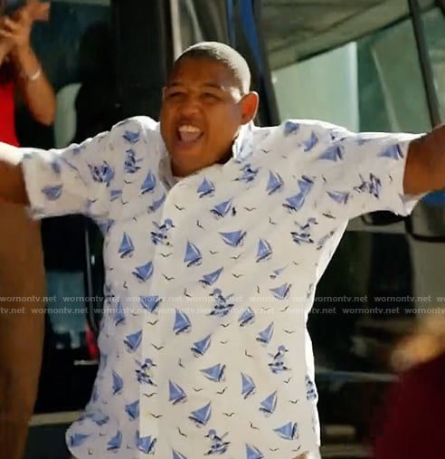 Gib’s sail boat print shirt on True Lies