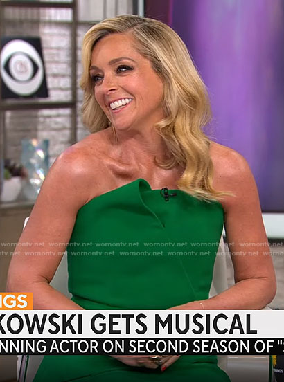Jane Krakowski’s green strapless dress on CBS Mornings