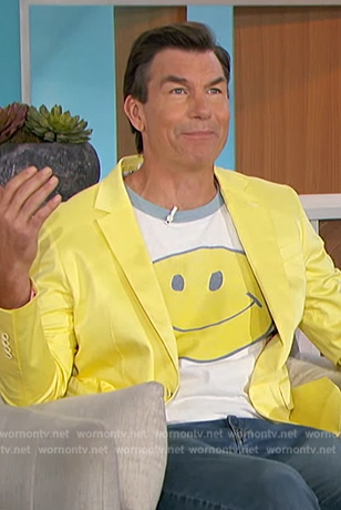 Jerry’s white smiley face graphic tee on The Talk