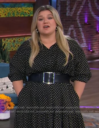 Kelly’s black polka dot print dress on The Kelly Clarkson Show