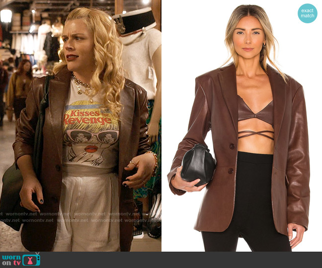 LaMarque Felina Blazer in Chocolate worn by Darby (Busy Philipps) on Single Drunk Female