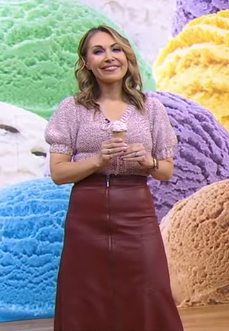 Lori’s pink short sleeve sweater and leather skirt on Good Morning America