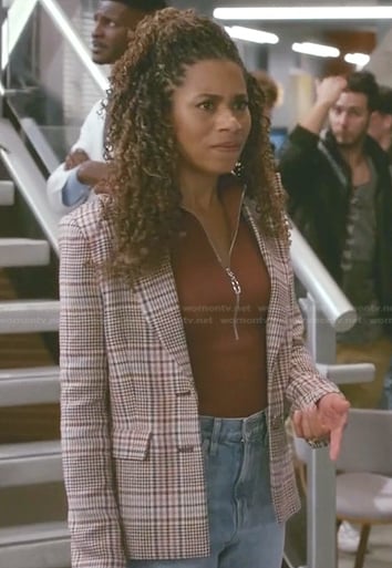 Maggie’s brown half-zip top and plaid blazer on Greys Anatomy