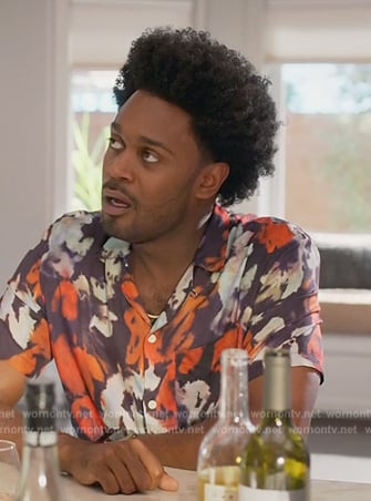 Noah’s floral shirt on Grand Crew