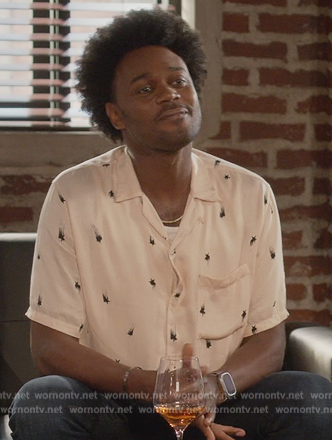 Noah’s white star print shirt on Grand Crew