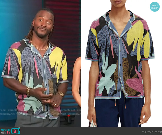 Scotch and Soda Abstract Knit Button Down Camp Shirt worn by Scott Evans on Access Hollywood