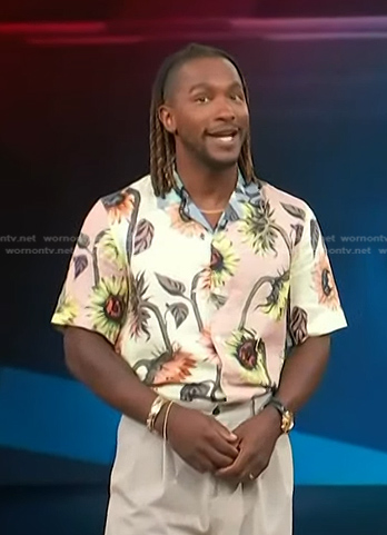 Scott’s sunflower print shrit on Access Hollywood