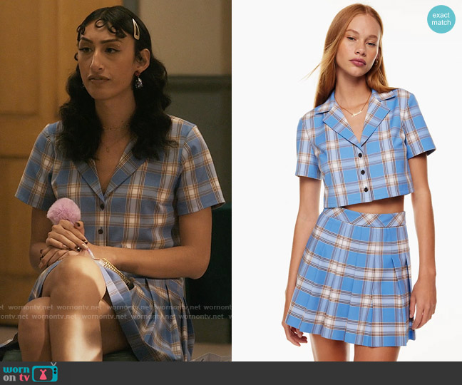 Sunday Best Tuesday Shirt in Bernice Azurine worn by Mindy (Jojo Brown) on Single Drunk Female