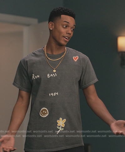 Will’s gray printed tee on Bel-Air