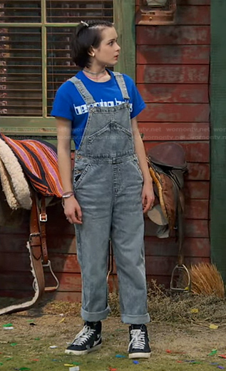Winnie’s grey denim overalls and blue tee on Bunkd