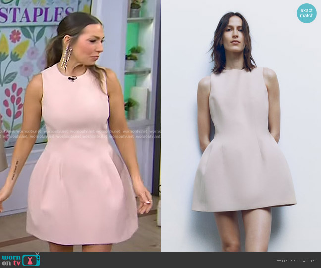 Zara Voluminous Short Dress in Beige-Pink worn by Melissa Garcia on Today
