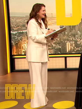 Drew’s white suit on The Drew Barrymore Show