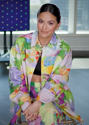 Erin’s abstract print shirt and pants on E! News