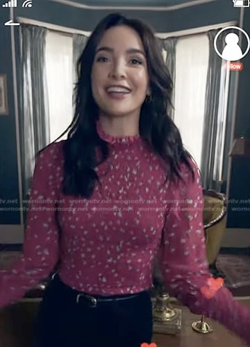 Bess’s pink floral smocked top on Nancy Drew