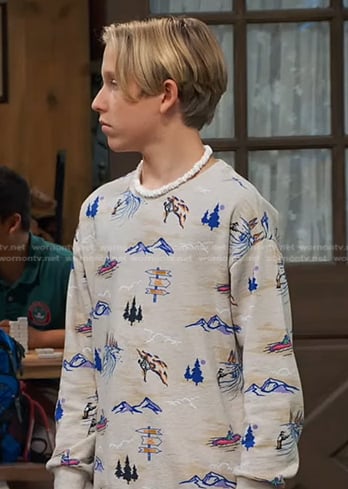 Jake’s beige mountain print sweatshirt on Bunkd