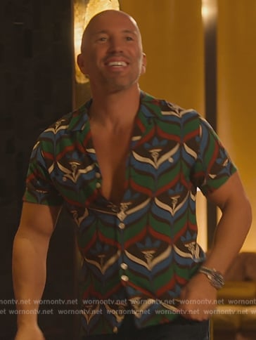 Jason’s printed shirt on Selling Sunset