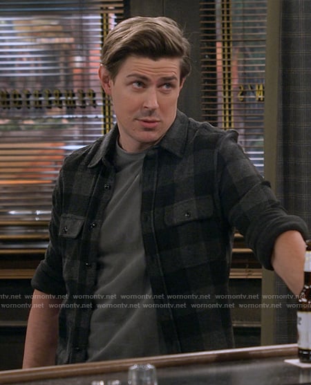 Jesse’s grey checked shirt on How I Met Your Father