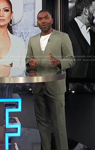 Justin’s green blazer and cargo pants on E! News