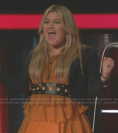 Kelly’s orange tiered maxi dress on The Voice