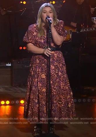 Kelly’s floral print short sleeve midi dress on The Kelly Clarkson Show