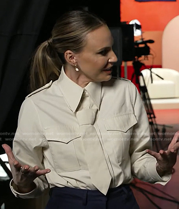 Keltie’s beige tie neck shirt on E! News