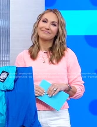Lori’s pink crewneck knit sweater on Good Morning America
