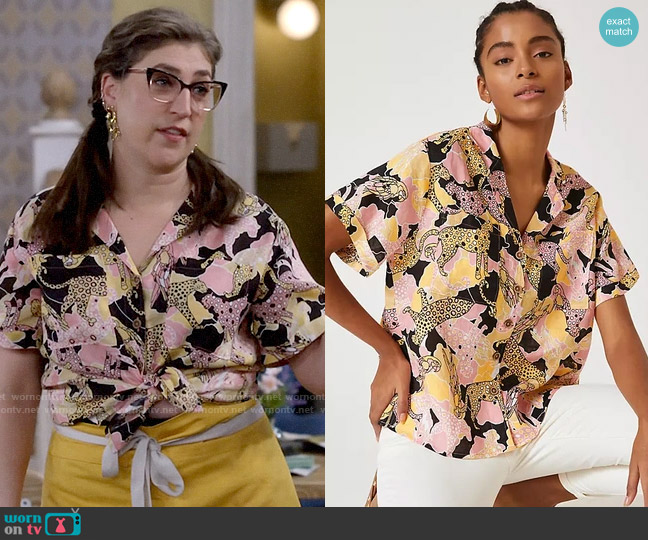 Maeve Printed Buttondown Surf Shirt worn by Kat Silver (Mayim Bialik) on Call Me Kat