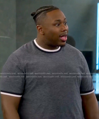 Marty’s striped trim t-shirt on The Neighborhood