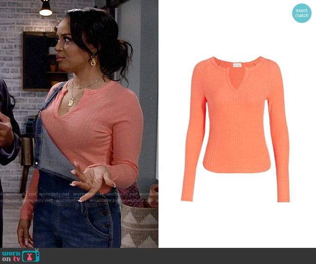 Mother The Split Ribbed Split Neck Top in Coral worn by Randi (Kyla Pratt) on Call Me Kat
