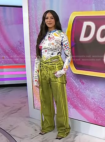 Naz Perez’s printed long sleeve top and yellow jeans on Today