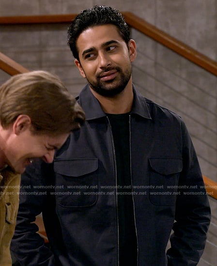 Sid’s navy jacket on How I Met Your Father