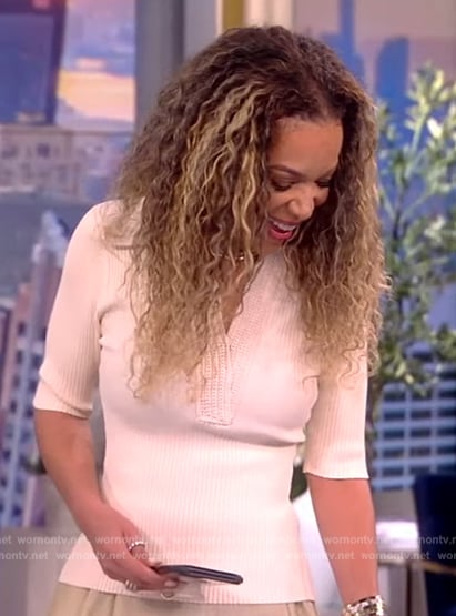 Sunny’s white v-neck collared sweater on The View