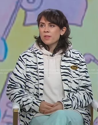 Tegan Quin’s white zebra print jacket on Good Morning America