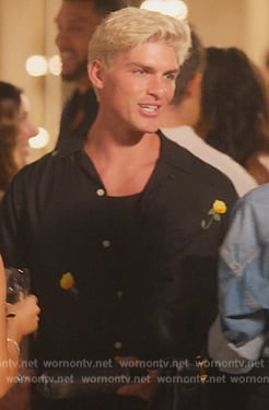 Austin’s black floral print shirt on Selling Sunset