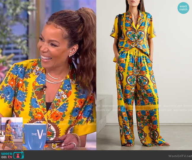 Cara Cara Portofino floral-print silk-twill shirt worn by Sunny Hostin on The View