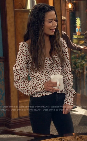 Carly’s white floral top on iCarly
