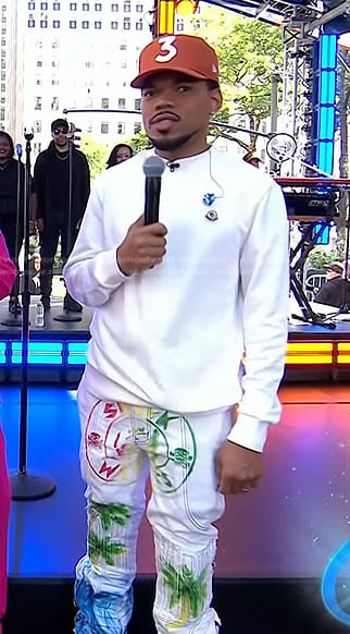 Chance the Rapper’s white sweatshirt and printed jeans on Today