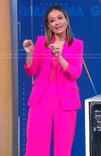 Eva’s hot pink pant suit on Good Morning America