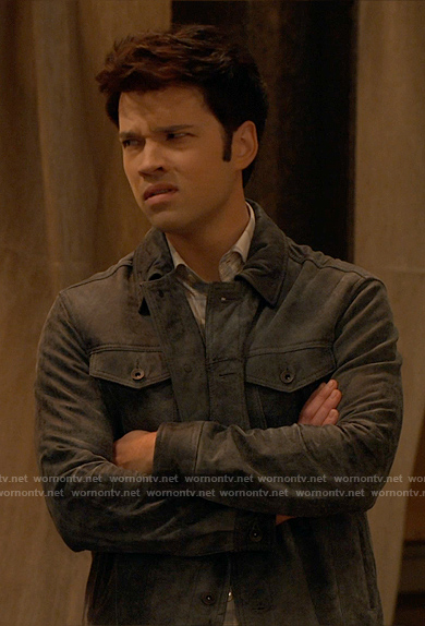 Freddie’s grey suede trucker jacket on iCarly