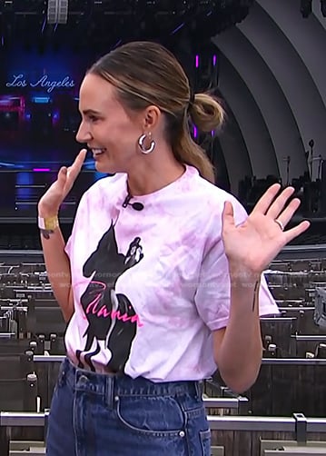 Keltie’s pink tie dye printed tee on E! News