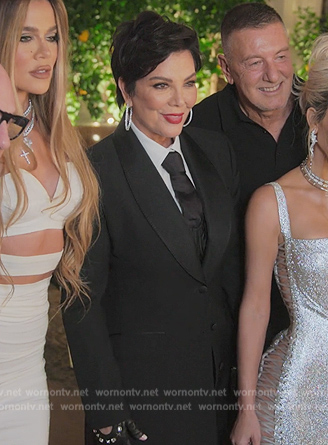 Kris’s black trench coat on The Kardashians