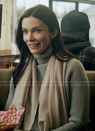 Lois’s grey high neck sweater on Superman and Lois