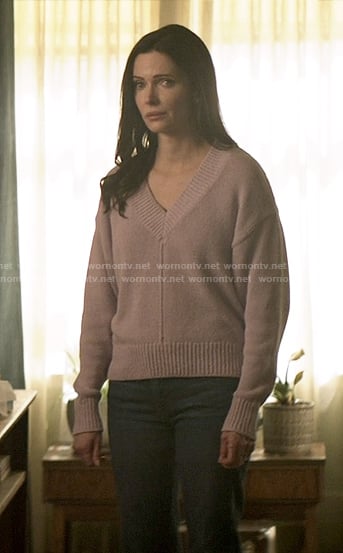 Lois’s lilac v-neck sweater on Superman and Lois