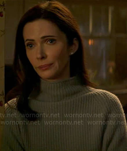 Lois’s grey high neck sweater on Superman and Lois