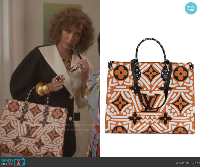 Louis Vuitton Crafty On The Go Tote worn by Lisa Todd Wexley (Nicole Ari Parker) on And Just Like That