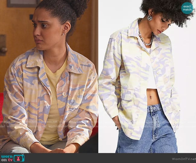 Topshop Oversized lightweight shacket in pastel camo print worn by Fabiola Torres (Lee Rodriguez) on Never Have I Ever