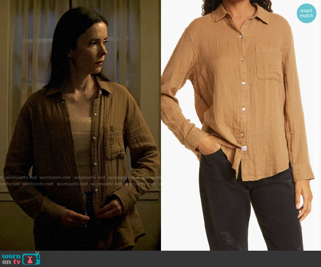 Rails Ellis Shirt in Toasted Coconut worn by Lois Lane (Elizabeth Tulloch) on Superman and Lois