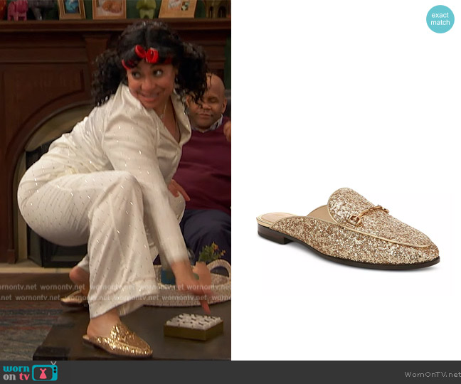 Sam Edelman Linnie Mules worn by Raven Baxter (Raven-Symoné) on Ravens Home