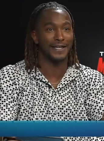 Scott’s printed shirt on Access Hollywood